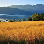 One-bedroom * Nussdorf am Attersee